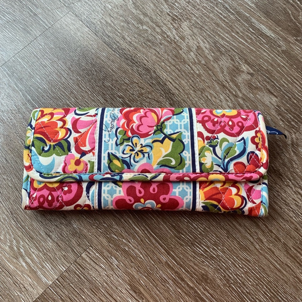 HP 🥳🛍Vera Bradley Trifold Wallet